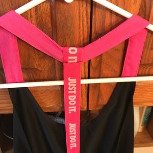Nike Tank Hot pink ❤️
